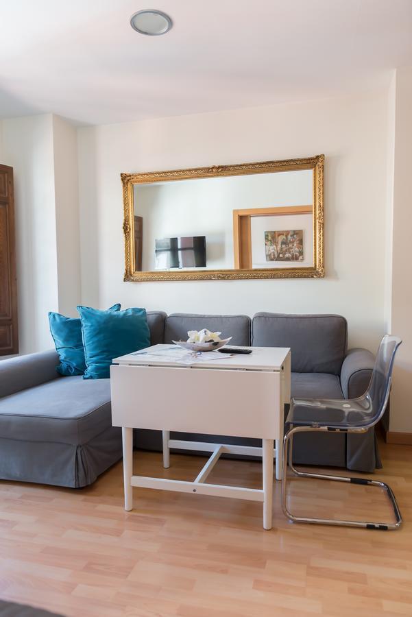 Apartamentos Elvira 21 Granada Buitenkant foto